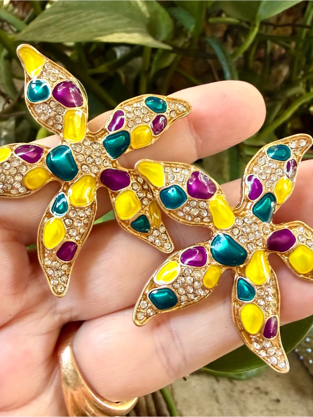 Oscar de la Renta Golden Starfish Enamel & Sparkling Crystal Earrings ✨ Pierced - Picture 4 of 12